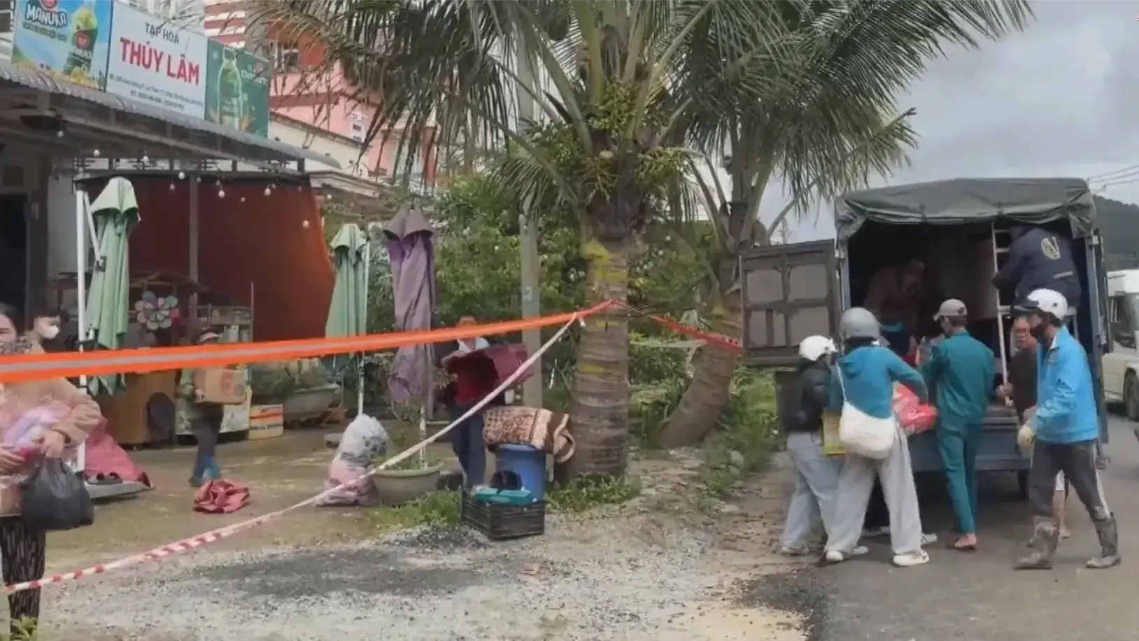 Lâm Đồng di dời hàng chục hộ dân vùng sạt lở